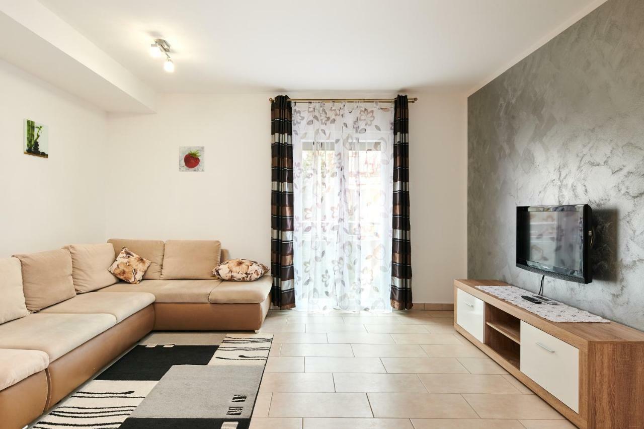 Apartman Leon Умаг Экстерьер фото