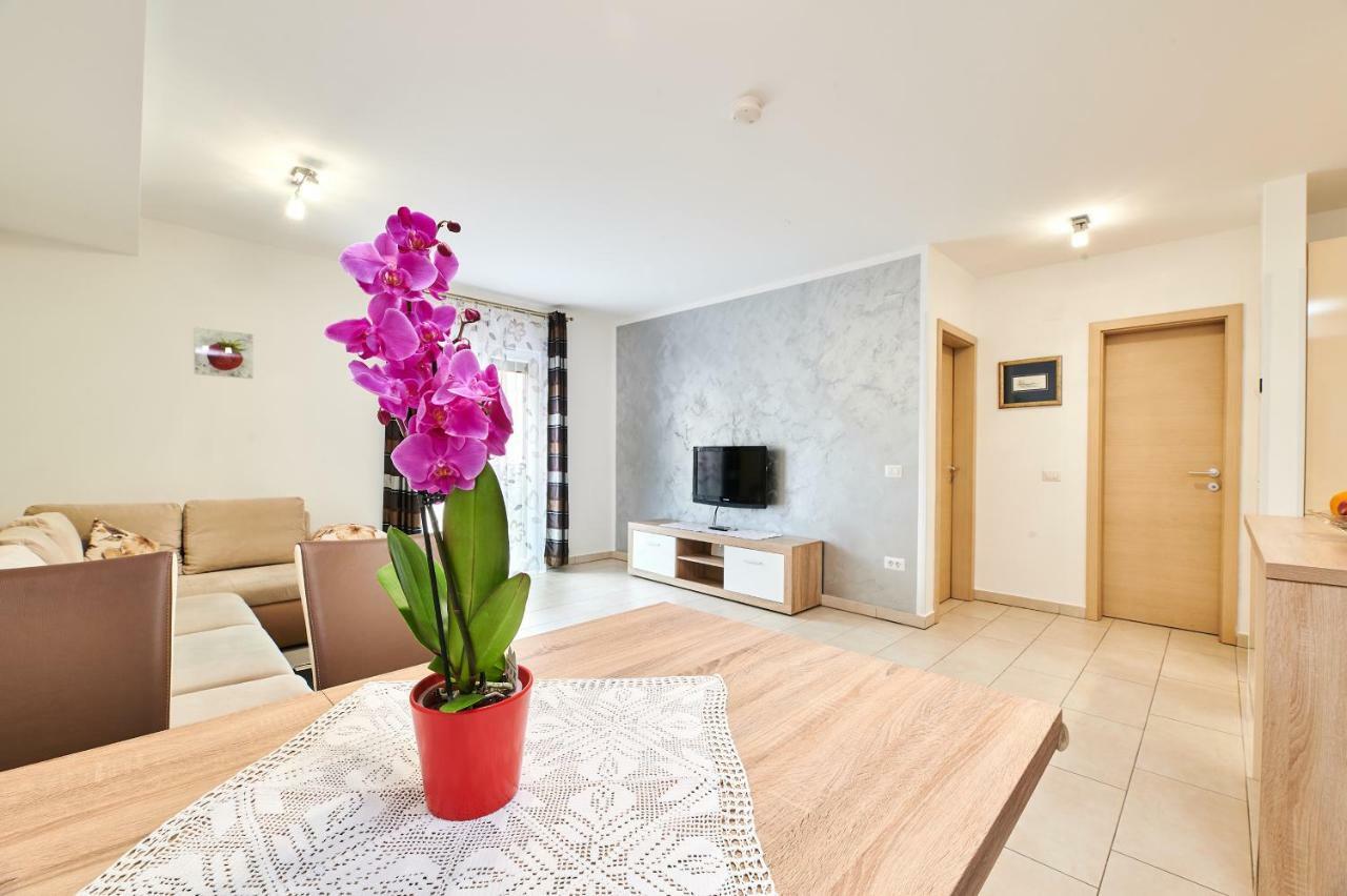 Apartman Leon Умаг Экстерьер фото