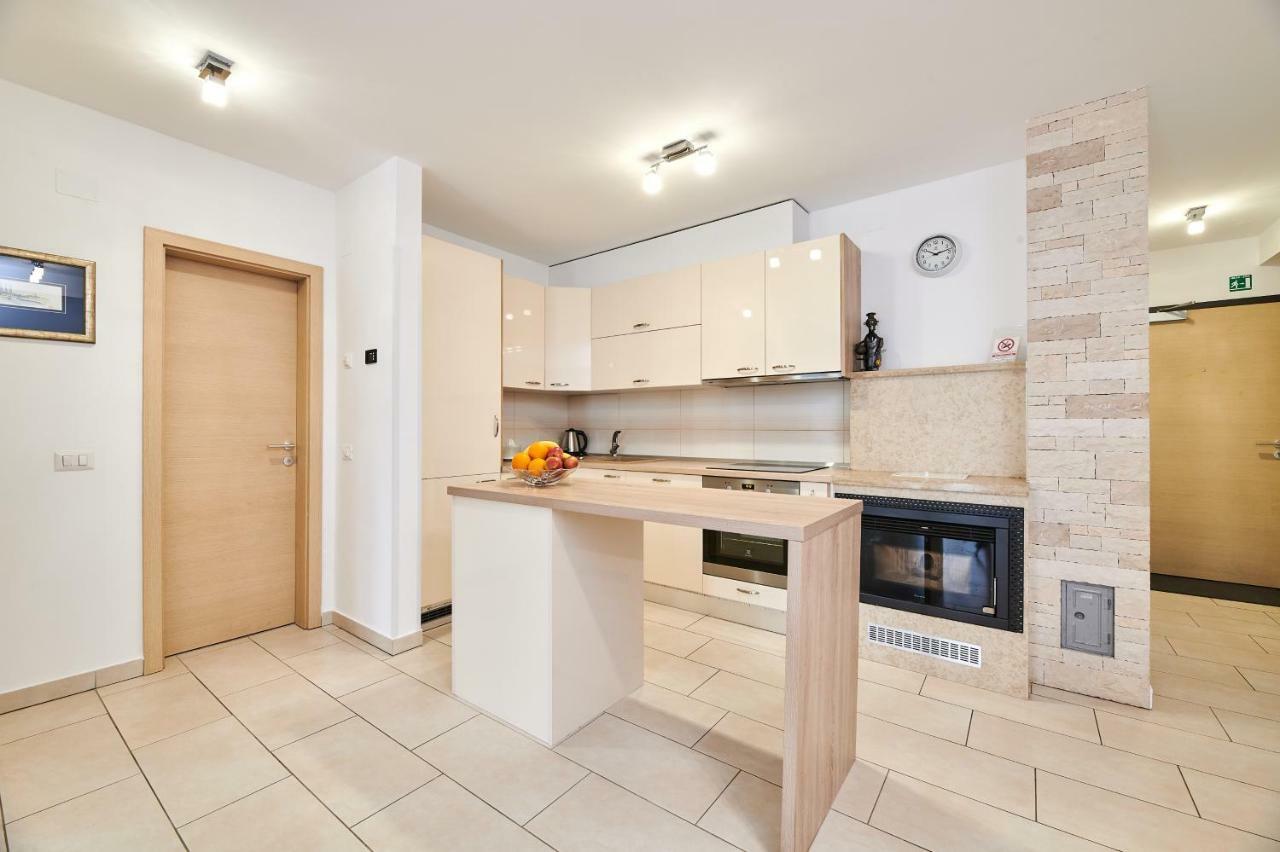 Apartman Leon Умаг Экстерьер фото